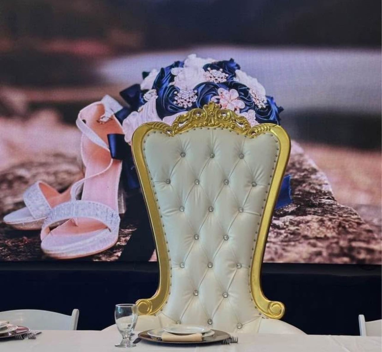 Royalty Thrones image 5